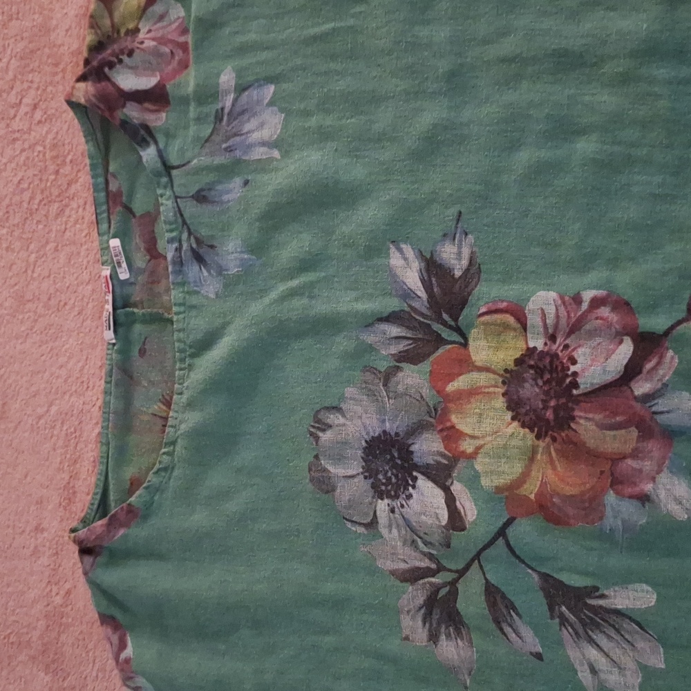 Italian Linen Shirt - Picture 4 of 10